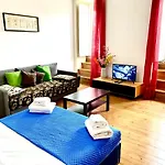 Konukevi Classic Chiado 1 - With Shared Bathroom Lisboa