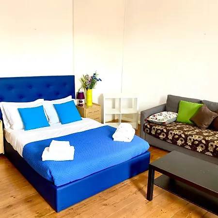 Classic Chiado 1 - With Shared Bathroom