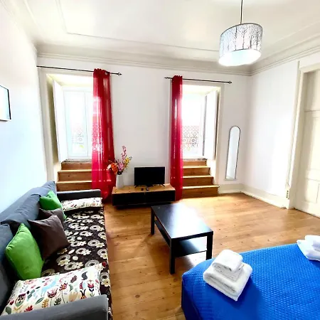 Classic Chiado 1 - With Shared Bathroom Lisbona