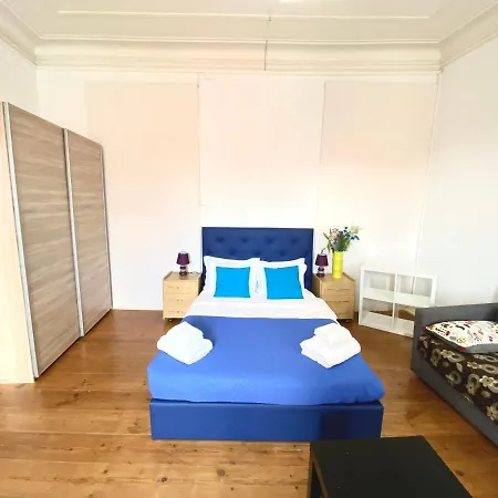 Classic Chiado 1 - With Shared Bathroom * Lisbona