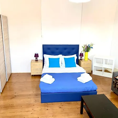 Classic Chiado 1 - With Shared Bathroom