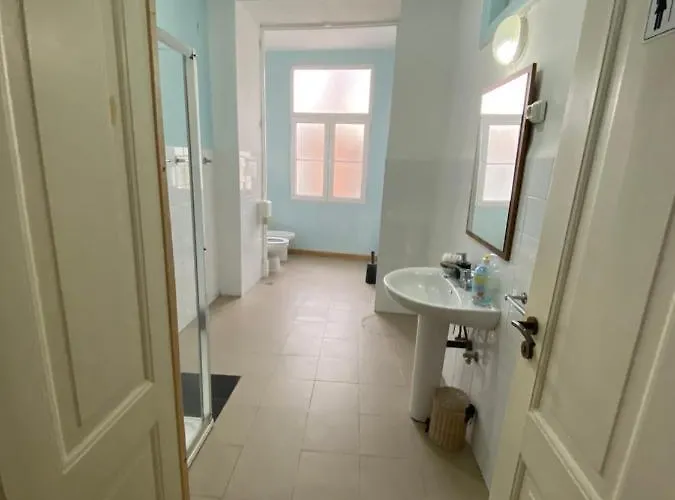 Classic Chiado 1 - With Shared Bathroom Lisboa